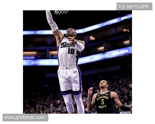 威少砍下三双帮助国王战胜勇士！篮板又破纪录，砍下近四年场均最高得分